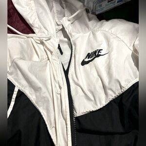Nike windbreaker